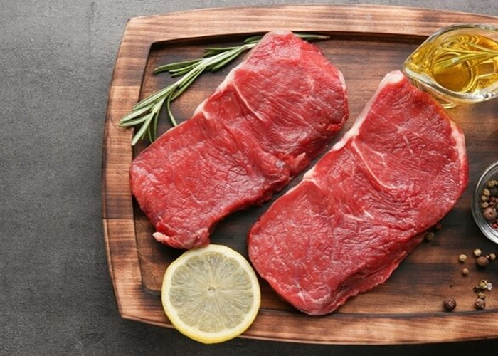 Chất béo động vật có trong thịt đỏ và thịt săn như thịt cừu có thể gây béo và làm chậm quá trình trao đổi chất của bạn