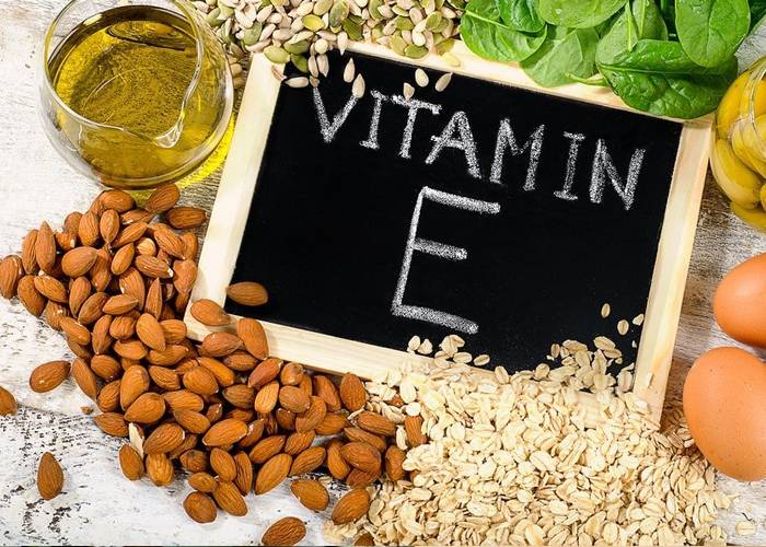 Vitamin E kết hợp với nha đam để tạo thành mặt nạ dưỡng ẩm, làm cho mờ tan nhang